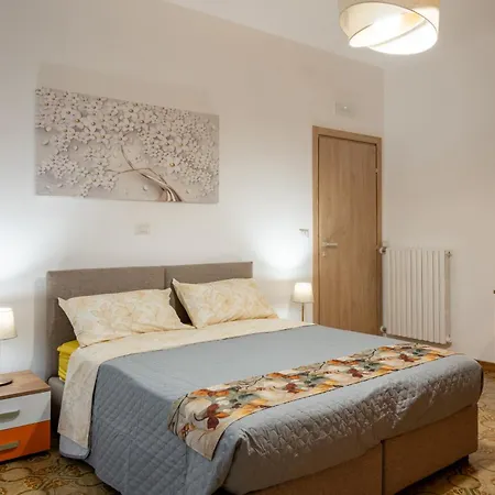 فندق مبيت وإفطار Benvenuti Al Centro 4*