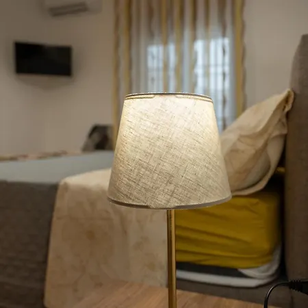 Oda ve Kahvaltı Benvenuti Al Centro 4*